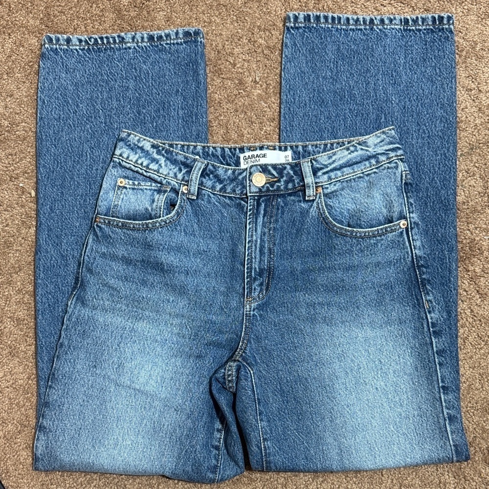 EUC Garage Classic 90’s Straight Style Blue Jeans Love